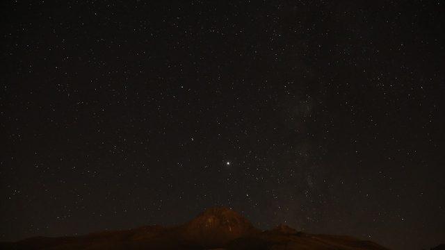 Kayserililer meteor yağmurunu Erciyes’te izledi