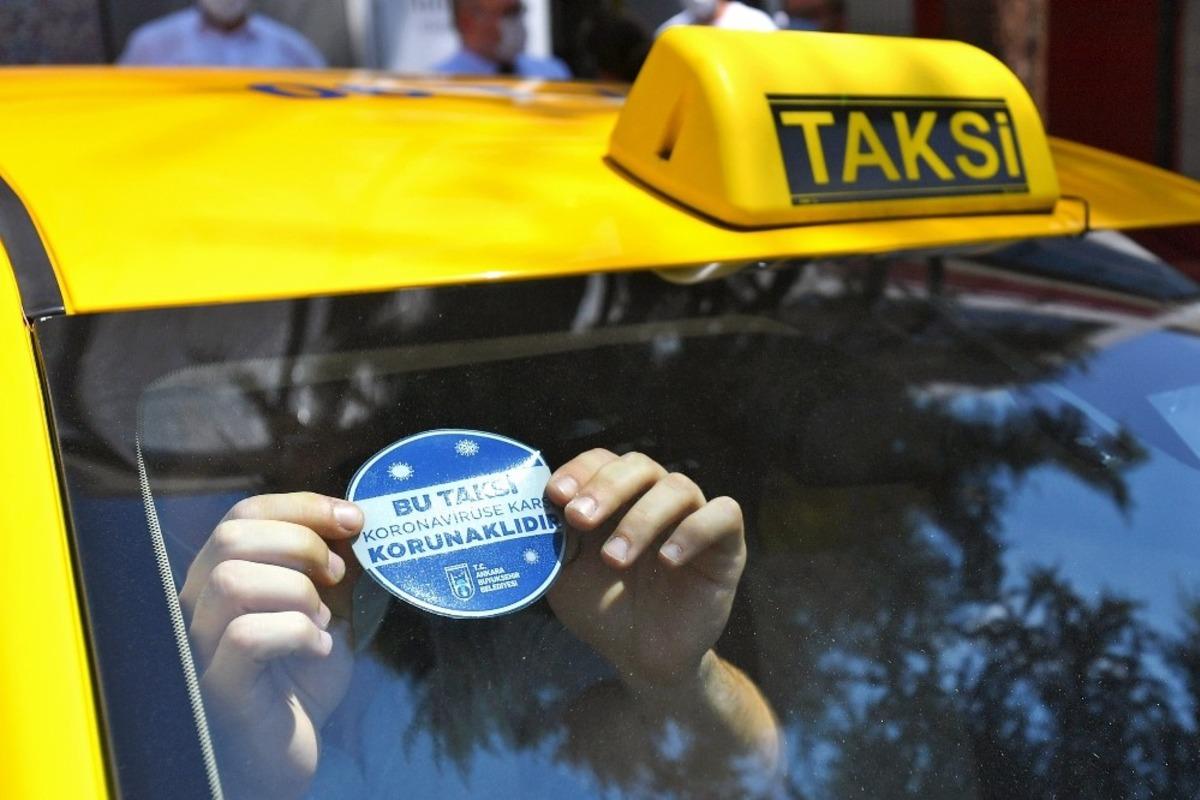 Ankara&rsquo;da taksiler şeffaf panellerle g&uuml;venli hale geliyor