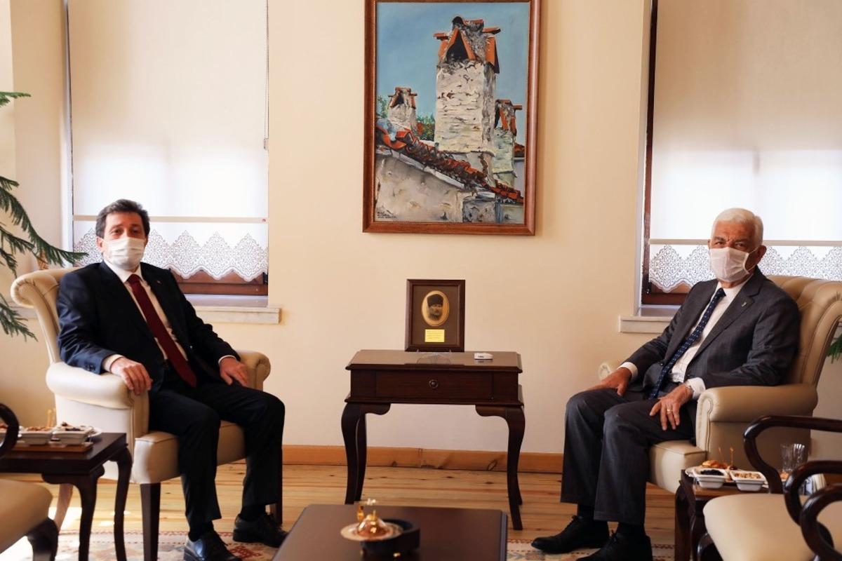 Vali Orhan Tavlı&rsquo;dan Başkan G&uuml;r&uuml;n&rsquo;e ziyaret