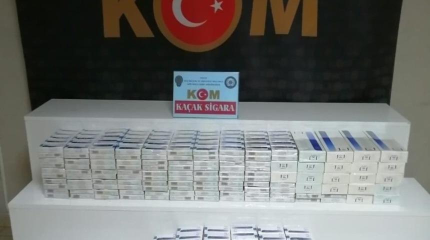 Asayiş uygulamasında 990 paket ka&ccedil;ak sigara ele ge&ccedil;irildi