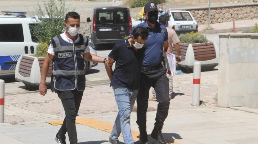 Elazığ&rsquo;da cep telefonu hırsızı tutuklandı