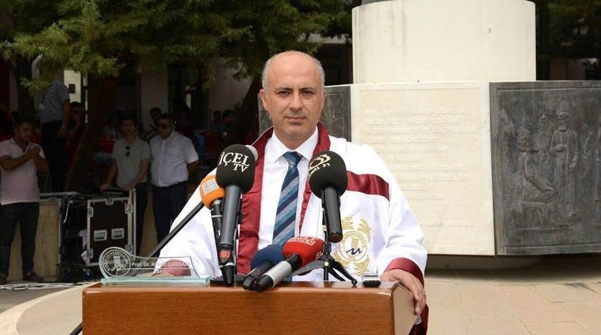 Rekt&ouml;r &Ccedil;amsarı&rsquo;dan &uuml;niversite personeline sosyal medyadan &ccedil;ağrı