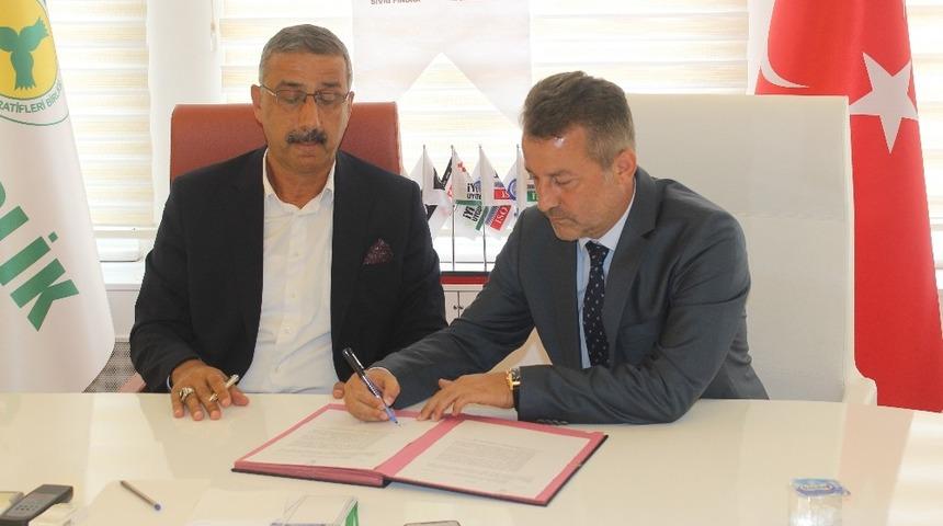 Giresunspor resmi &uuml;r&uuml;nler artık Fiskobirlik mağazalarında satılabilecek