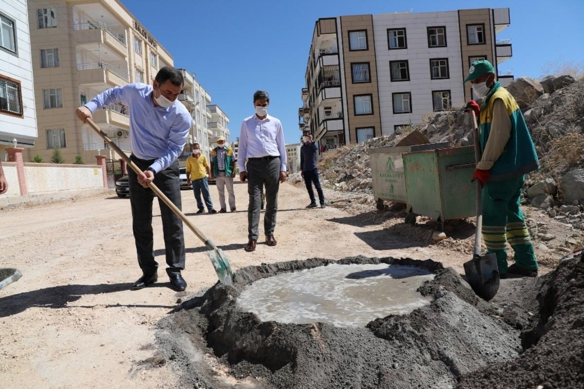Karak&ouml;pr&uuml;&rsquo;de kış ayları &ouml;ncesi bozuk yol onarımı