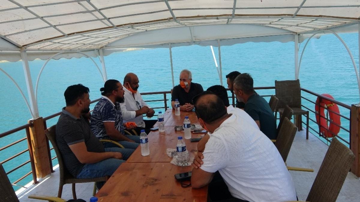 Yeşil sahalardan mavi sulara yolculuk ettiler