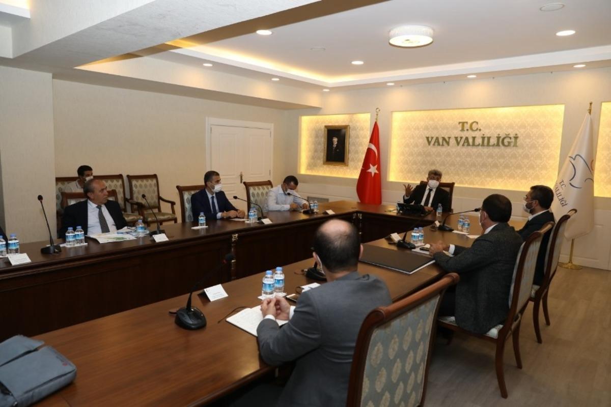 Van &ccedil;evre yolunun son durumu masaya yatırıldı