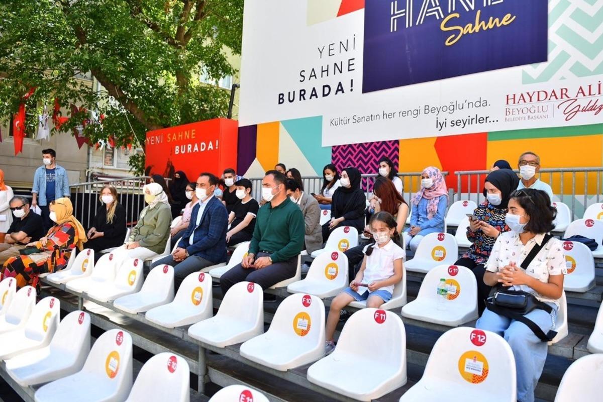 Beyoğlu&rsquo;nda &ouml;d&uuml;l heyecanı