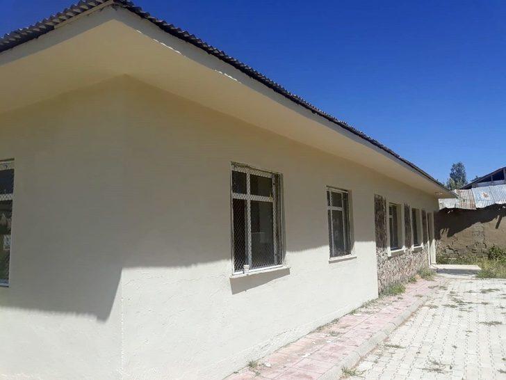 Van büyükşehir belediyesi okulları onarıyor G4