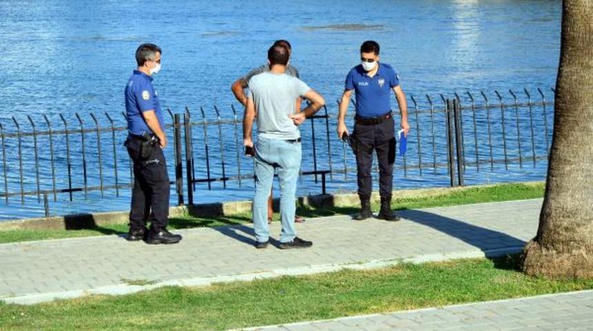 Kanlar i&ccedil;inde yere yığıldı! 3 kişi her yerde aranıyor