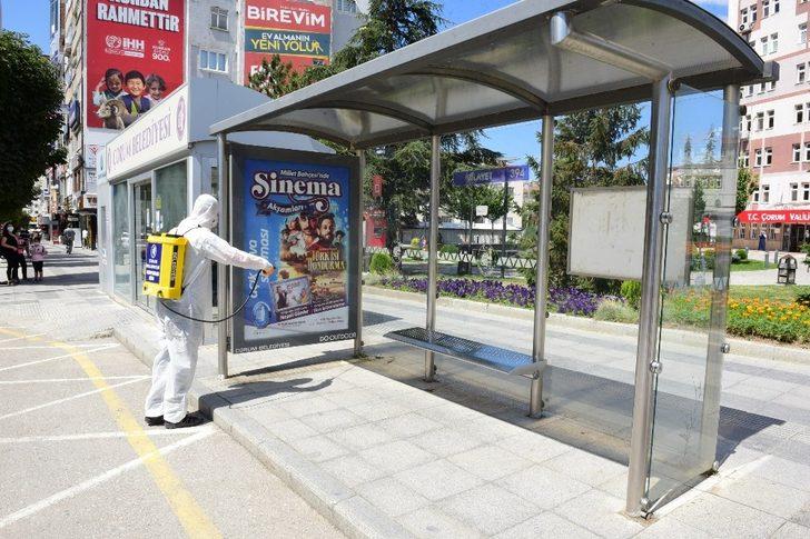 Çorum Belediyesi sosyal alanlar dezenfekte ediyor G5