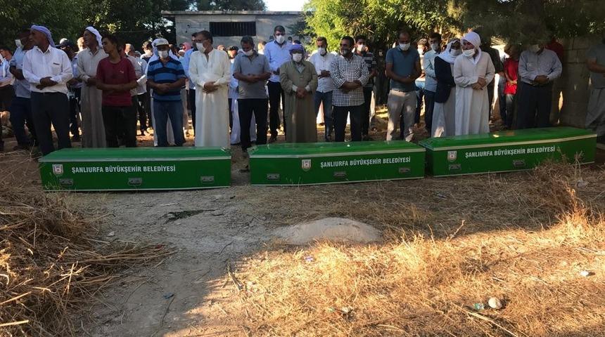 Kahreden kare! 3 kardeş yan yana...