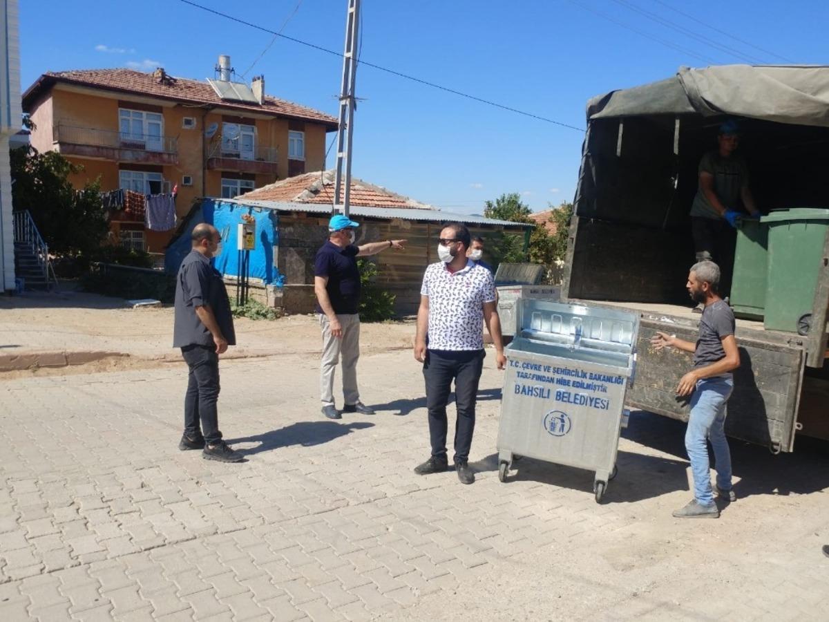 Bahşılı&rsquo;ya yeni &ccedil;&ouml;p konteynırları