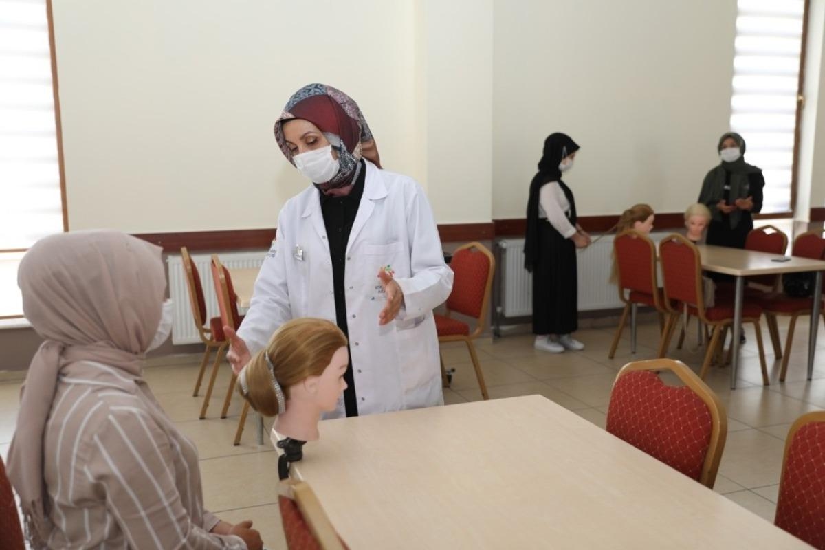 Kocasinanlı kadınlar meslek sahibi oluyor