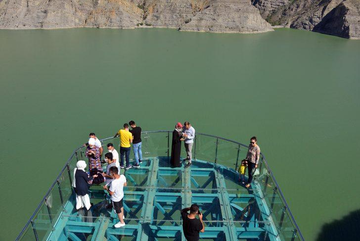 Türkiye'nin en büyük seyir terası! Akın akın gidiyorlar G1