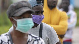 Malavi'de maske takmayan 27 kişiye 3 ay hapis