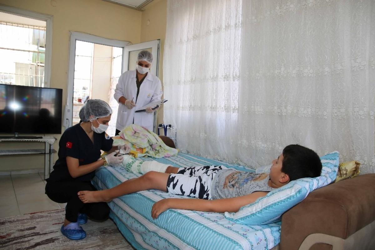 B&uuml;y&uuml;kşehir&rsquo;in evde bakım ve sağlık hizmeti aralıksız s&uuml;r&uuml;yor