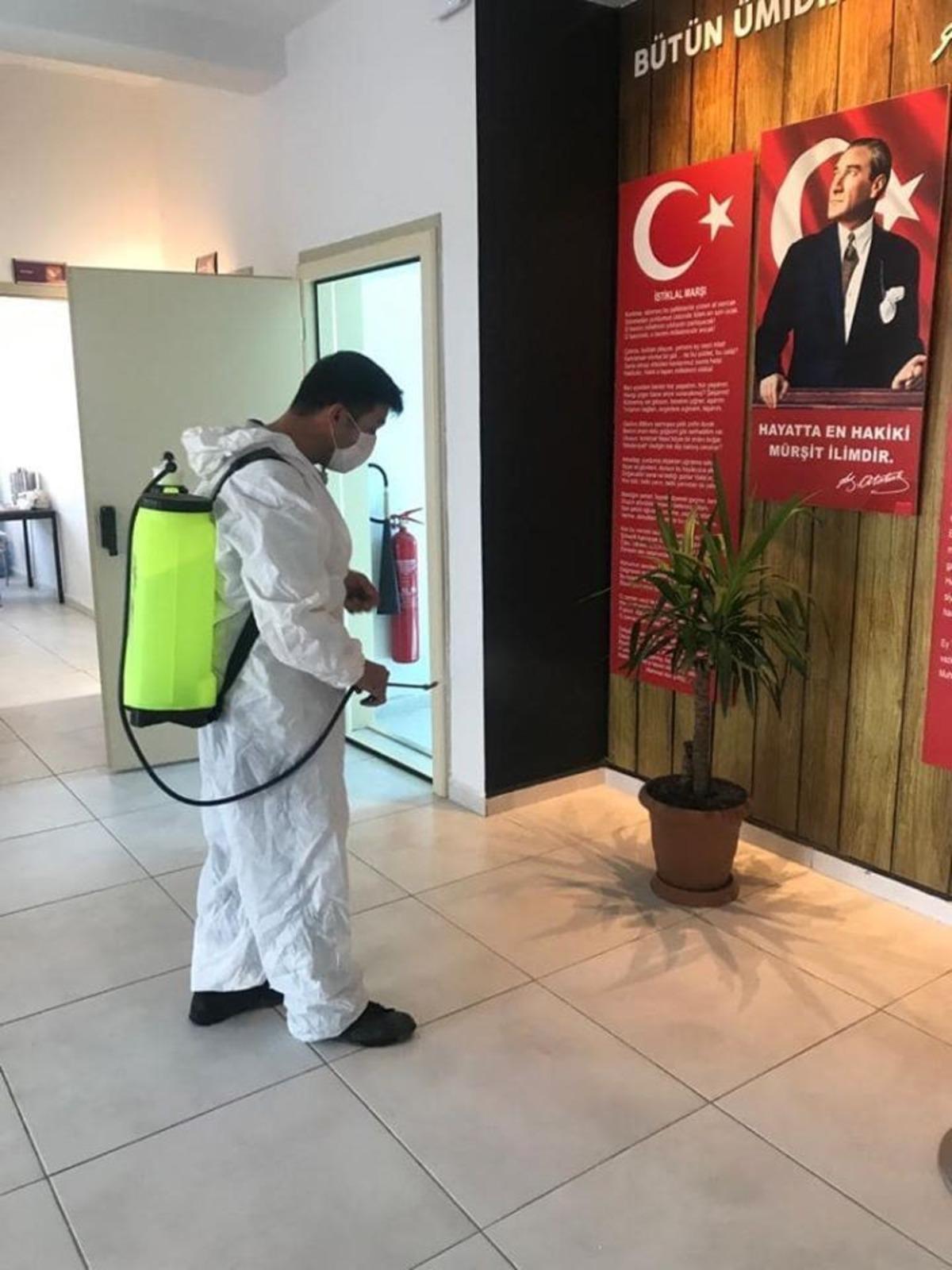 &Ouml;zel okulda her g&uuml;n dezenfekte yapılıyor