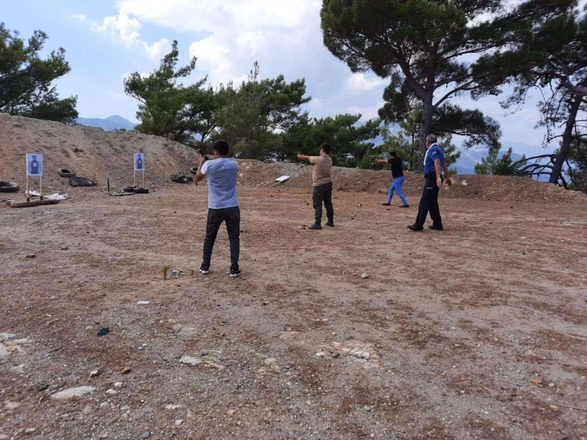 Ormanın koruyucusu kolluk g&ouml;revlilerine silah eğitimi verildi