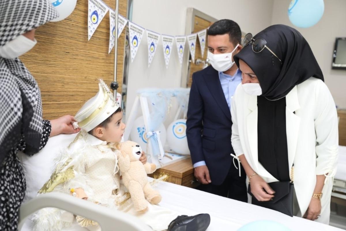 Nevşehir Belediyesi 50 &ccedil;ocuğu s&uuml;nnet ettirdi