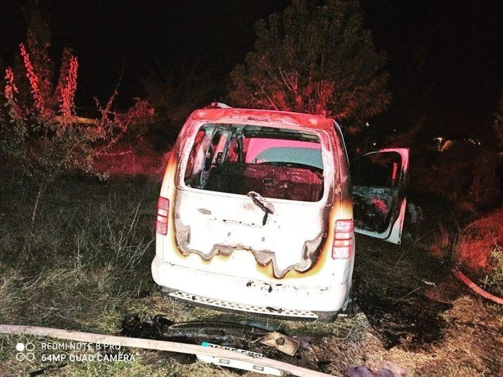 Van’da park halindeki araç yandı G5