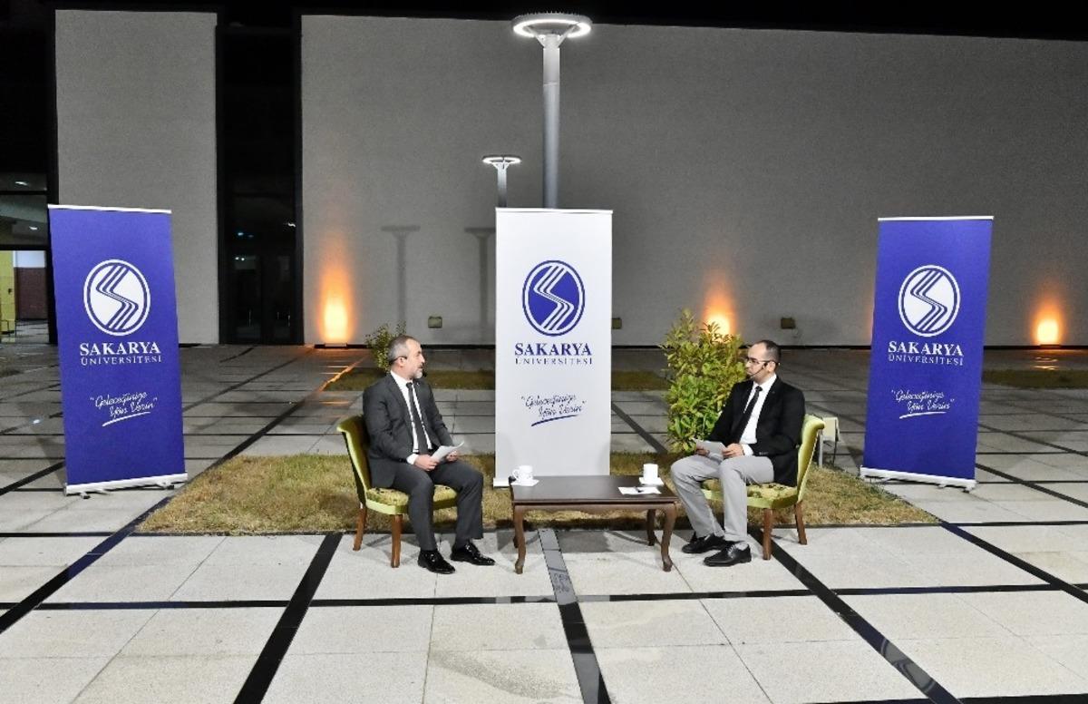 Rekt&ouml;r Savaşan &uuml;niversite adayı &ouml;ğrencilerle bir araya geldi