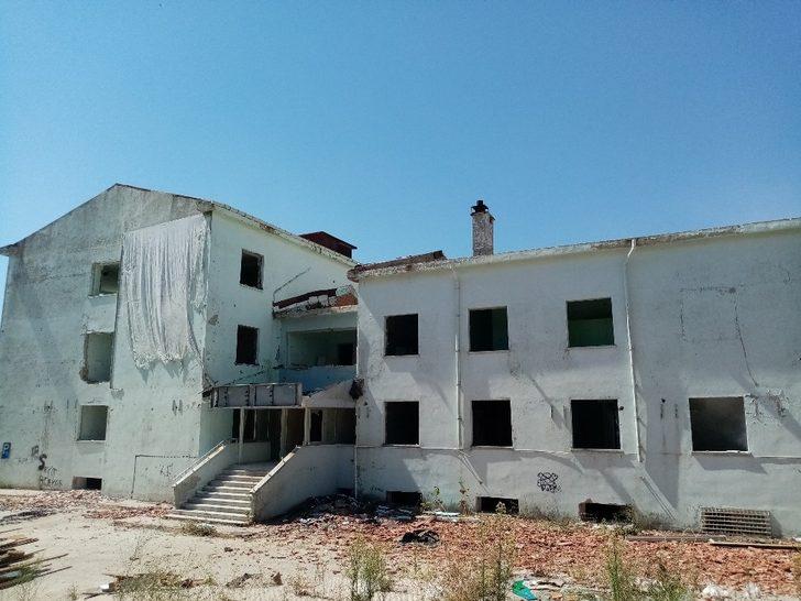 Eski Malkara Devlet Hastanesi’nin yıkımına başlandı G3