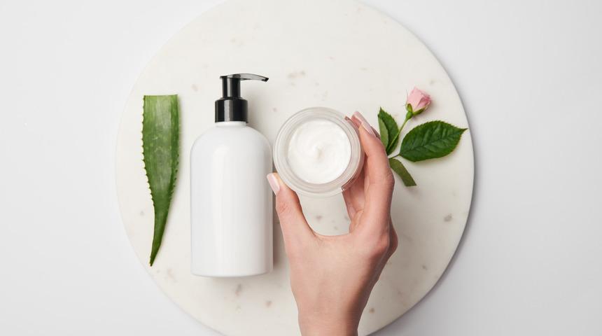 Nemlendirici kremleri evinizde hazırlayabilirsiniz! Bu iki doğal tarif sayesinde...