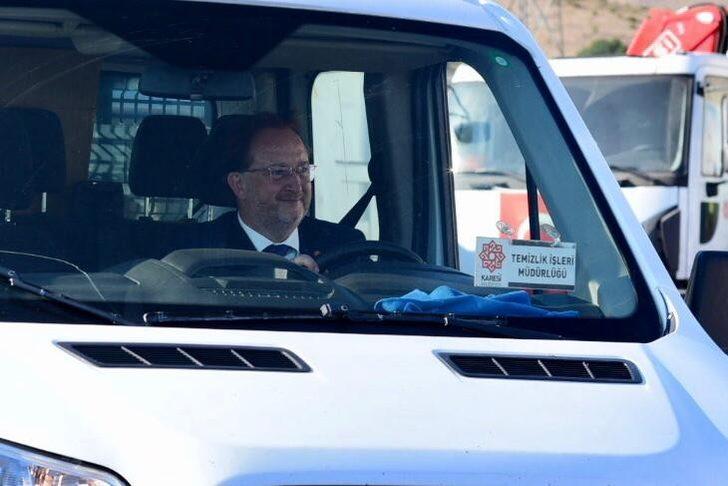 Karesi’ye 500 yeni çöp konteyneri G4