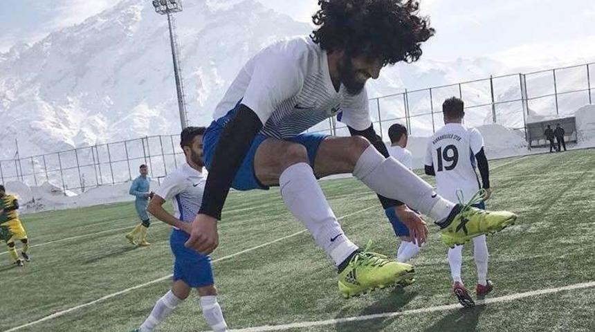 Hakkarig&uuml;c&uuml; bal ligine &ccedil;ıktı