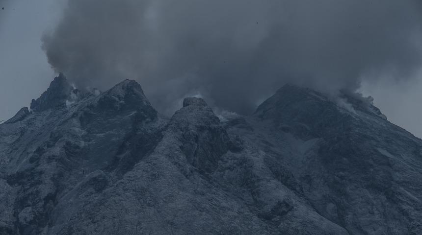 Endonezya'da Sinabung Yanardağı'nda hareketlilik