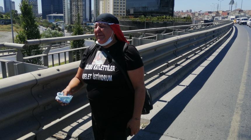 Oğlu öldürülen anne İstanbul'dan Ankara'ya yalın ayak yürümeye başladı