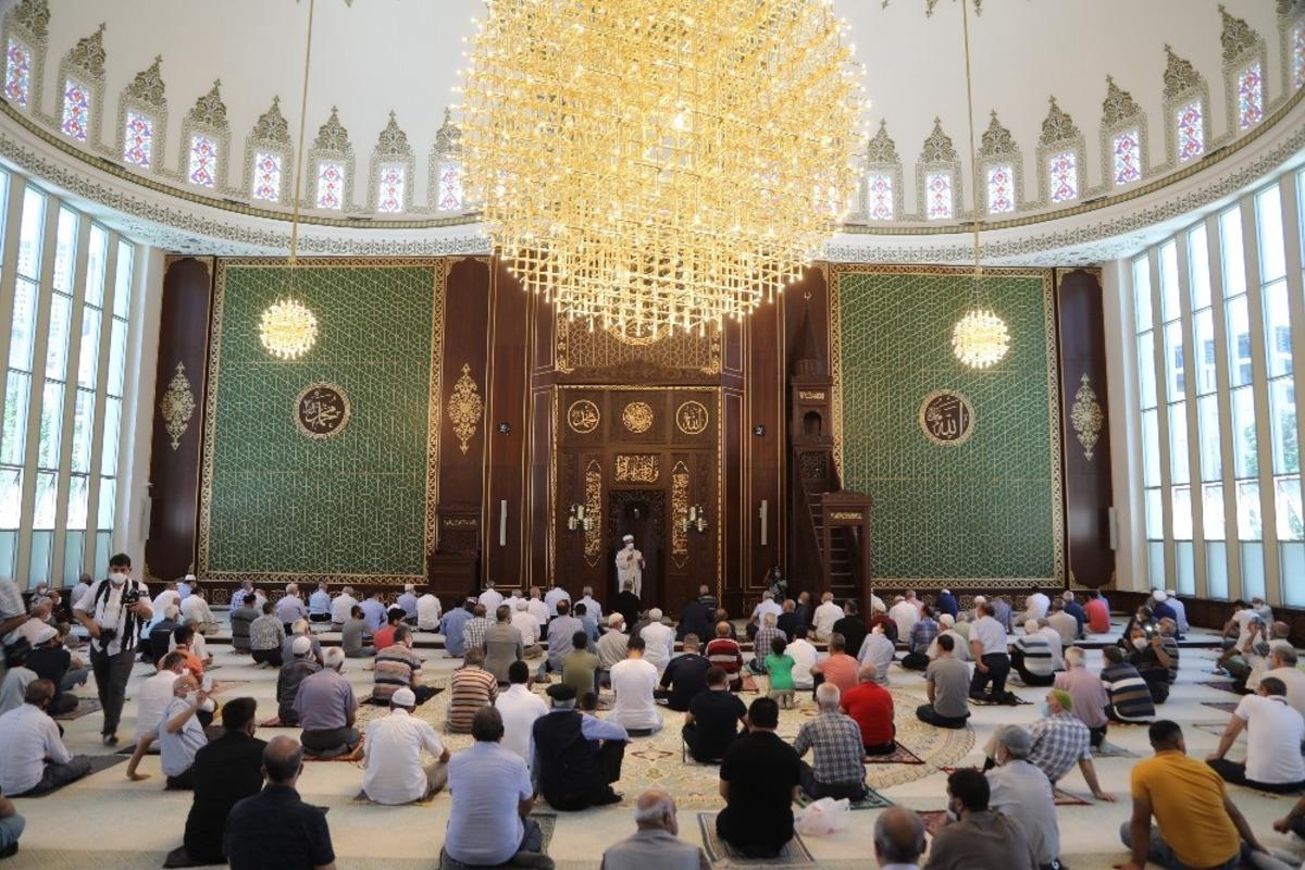 Kernek Karag&ouml;zl&uuml;ler Cami&rsquo;nin resmi a&ccedil;ılışı yapıldı