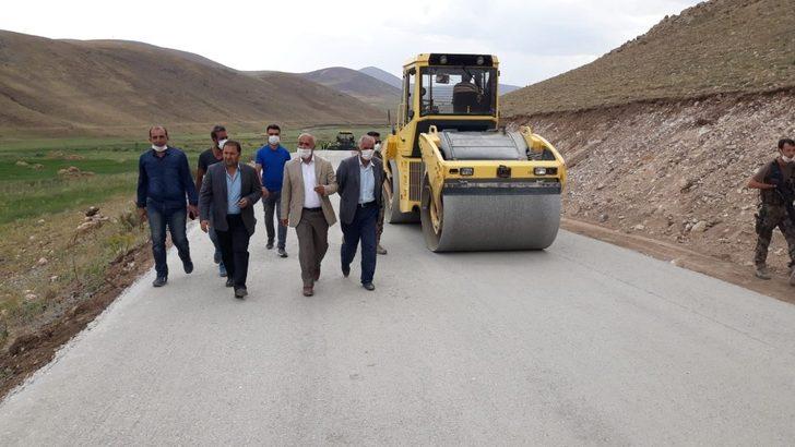 Başkan Ensari, ilçede devam eden asfalt yol yapım çalışmalarını yerinde inceledi G4