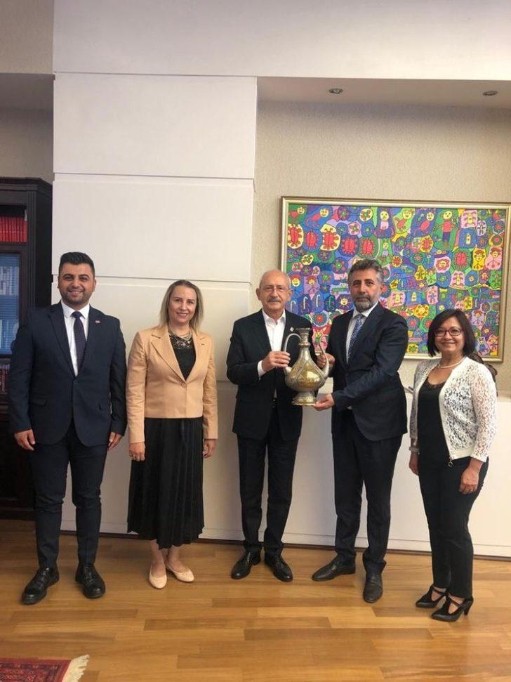 Başkan Sandal, CHP Genel Başkanı Kılıçdaroğlu’nu ziyaret etti G3