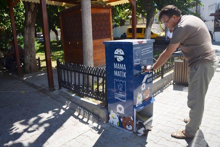 Kuşadası’nda sokak hayvanları için mamamatikler hizmete girdi G3