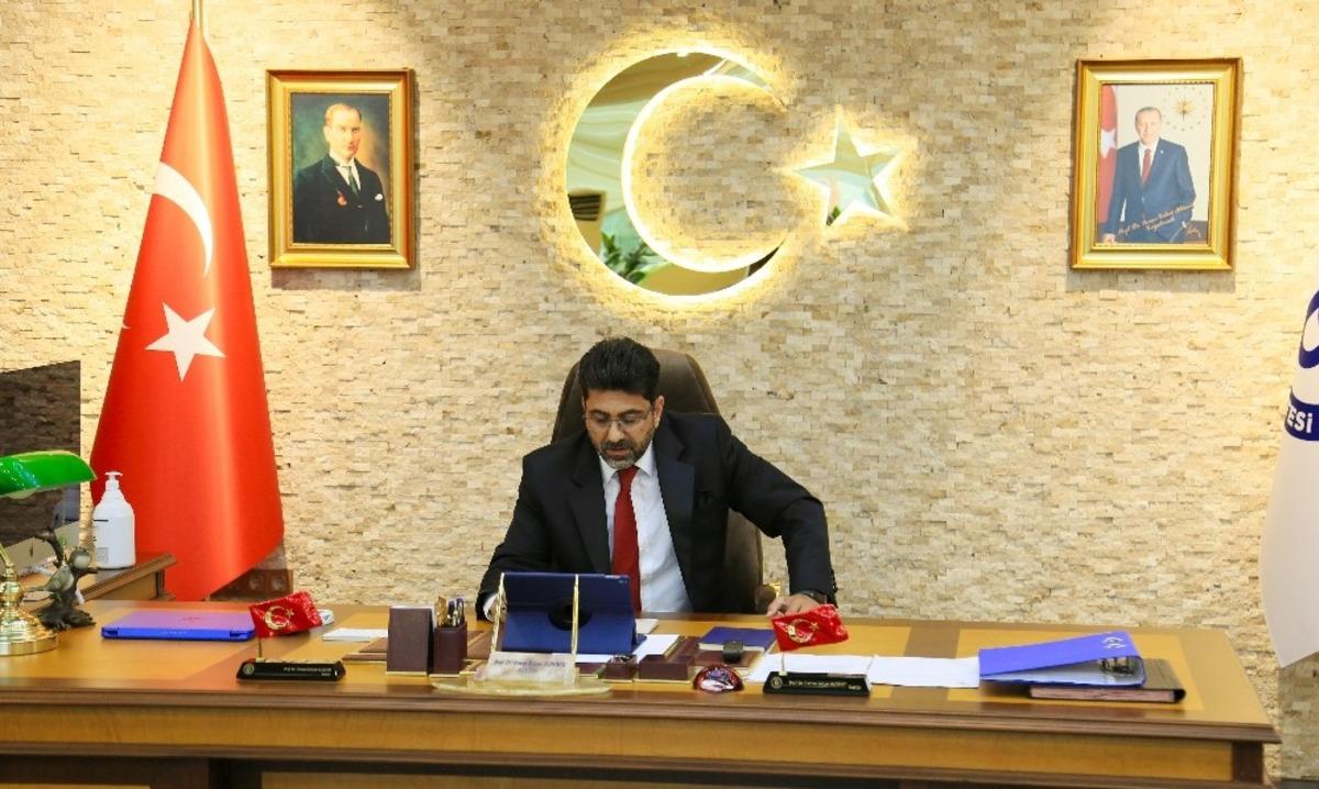 Sanal Fuarda Rekt&ouml;r Aldemir &ouml;ğrencileri Aydın&rsquo;a davet etti