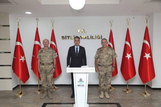 Tümgeneral Kurtoğlu’dan Vali Çağatay’a ziyaret