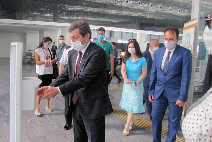 Vali Tavlı’dan havalimanlarında Covid-19 denetimi G2