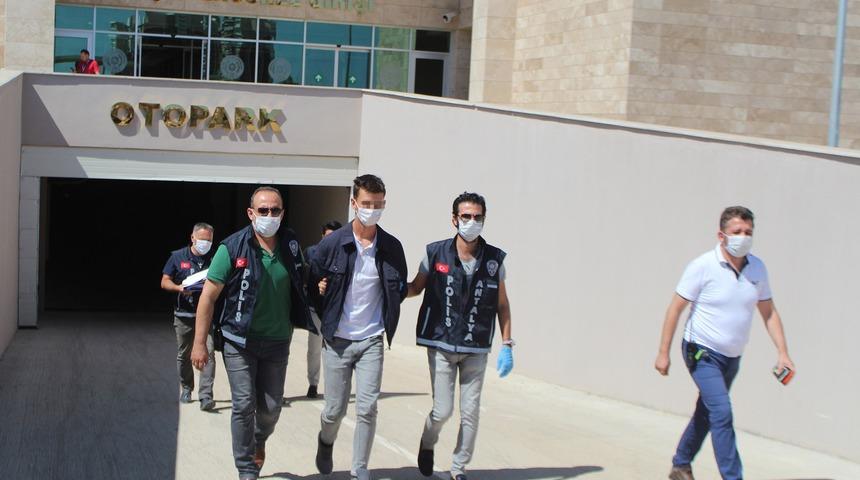 Kaybolduktan 11 g&uuml;n sonra otomobilinin bagajında &ouml;l&uuml; bulunmuştu! Zanlılar g&ouml;zaltına alındı