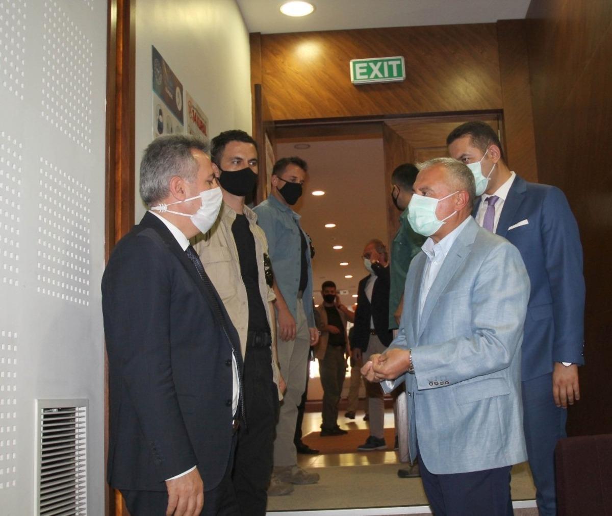 Adana Valisi Elban, Adana OSB&rsquo;de incelemelerde bulundu