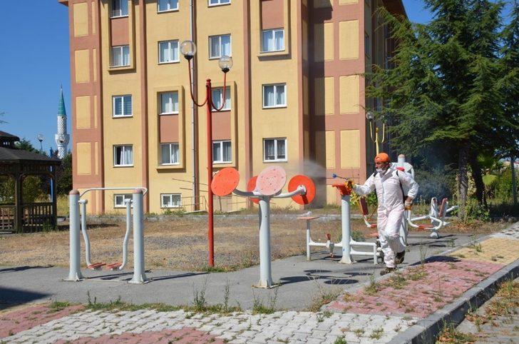 Alaplı’da parklar dezenfekte ediliyor G2