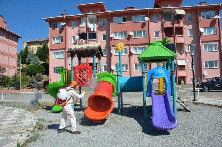 Alaplı’da parklar dezenfekte ediliyor G4