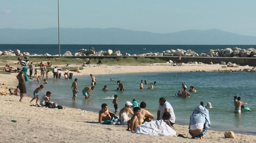 Yeşilköy sahilinde hafta sonu yoğunluğu! Koronavirüs unutuldu
