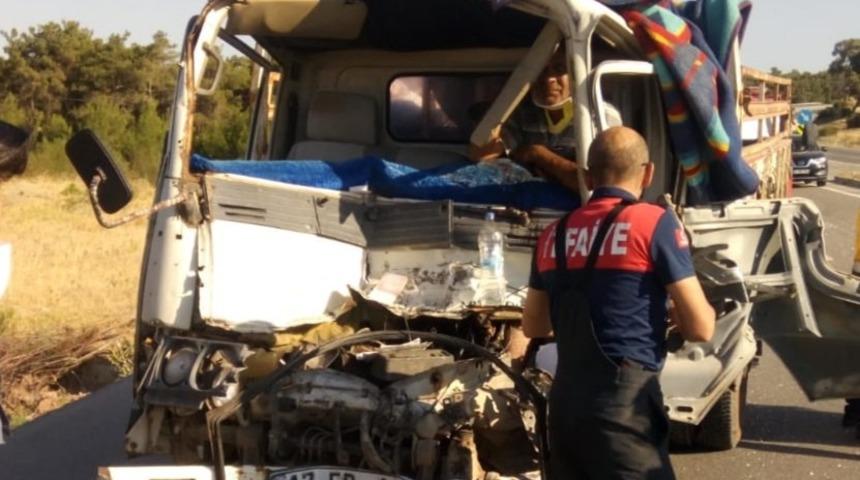 &Ccedil;anakkale&rsquo;de trafik kazası: 1 yaralı