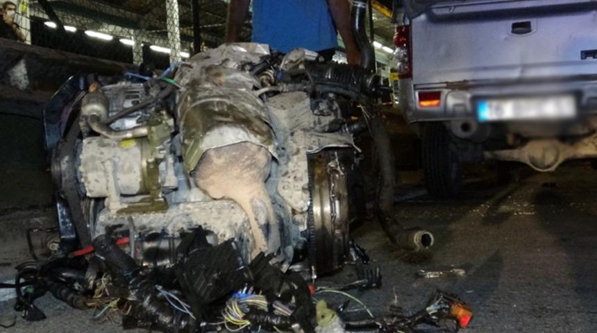 Bursa'da 'makas atma' ter&ouml;r&uuml;! 6 ara&ccedil; birbirine girdi, 6 yaralı var