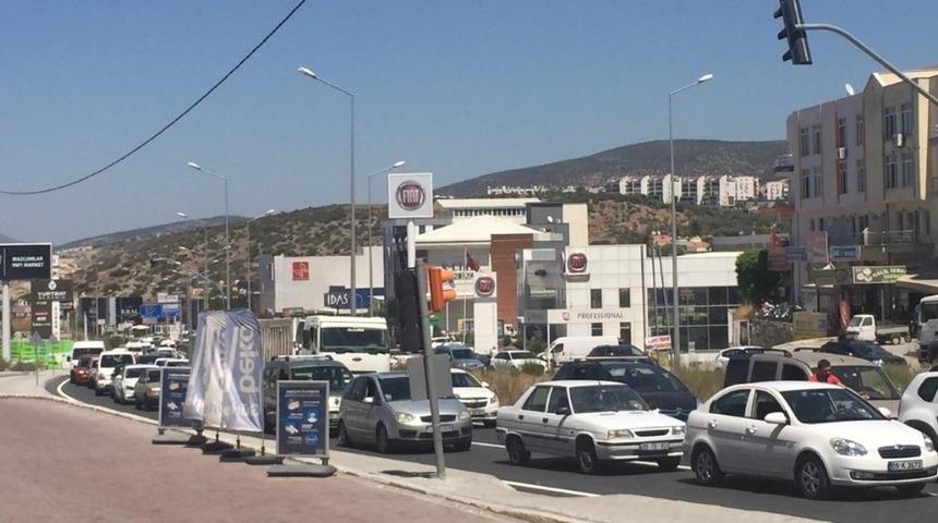 Kuşadası &ccedil;evre yolundaki &ccedil;alışmalar sezon sonuna ertelendi