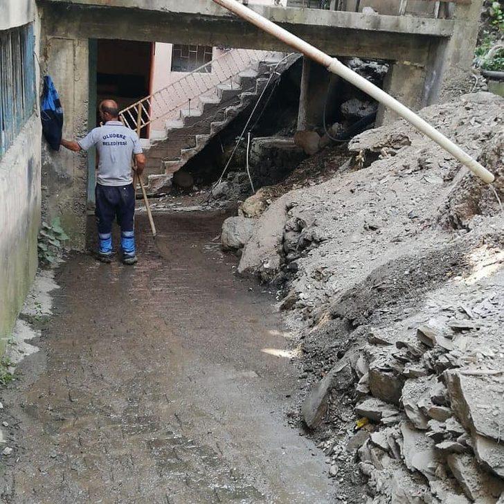 Uluderede Belediyesi temizlik çalışmalarına devam ediyor G4