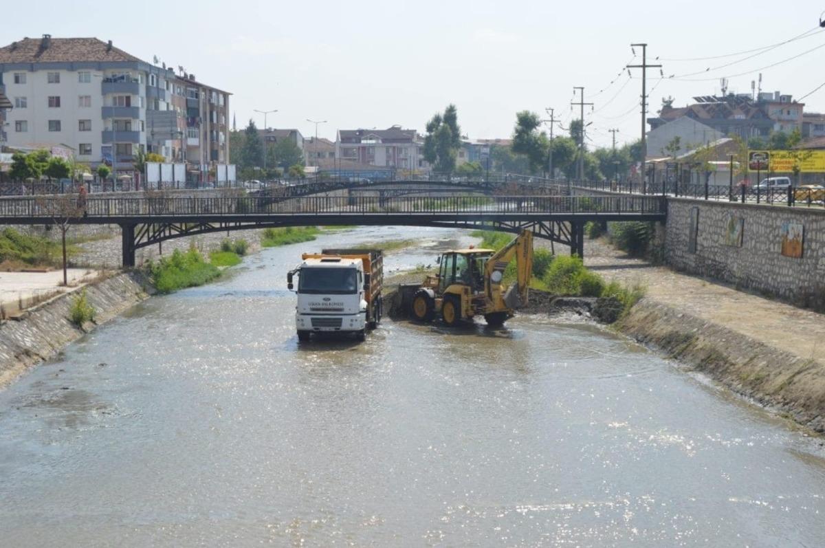 Asar deresinde temizlik &ccedil;alışmaları hızlandı