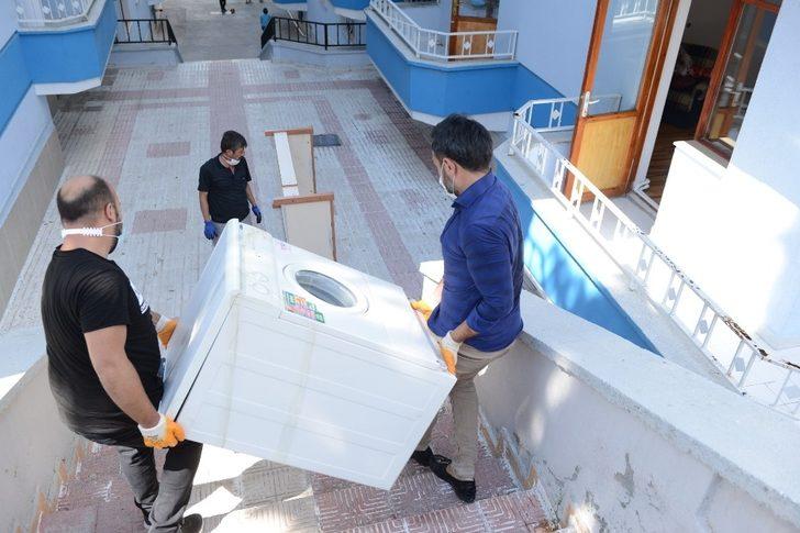 Çorum Belediyesi’nden ihtiyaç sahibi aileye eşya yardımı G3