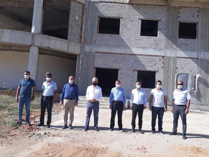 Milletvekili Zenbilci, Başkan Bilgili ile Kozan’da incelemelerde bulundu G3